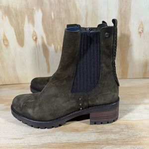 Dorking By Fluchos Glass Suede Olive Chelsea Boots Women’s Size 7.5